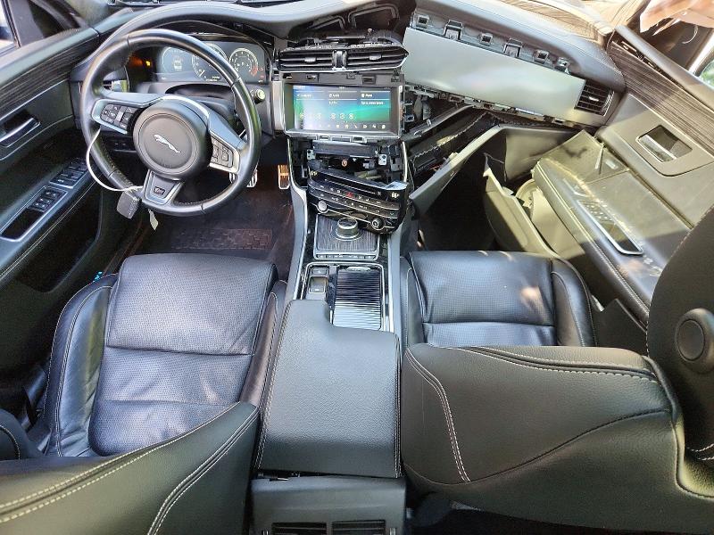 57646246 :رقم المزاد ، SAJBM4FV9LCY83902 vin ، 2020 Jaguar Xf مزاد بيع