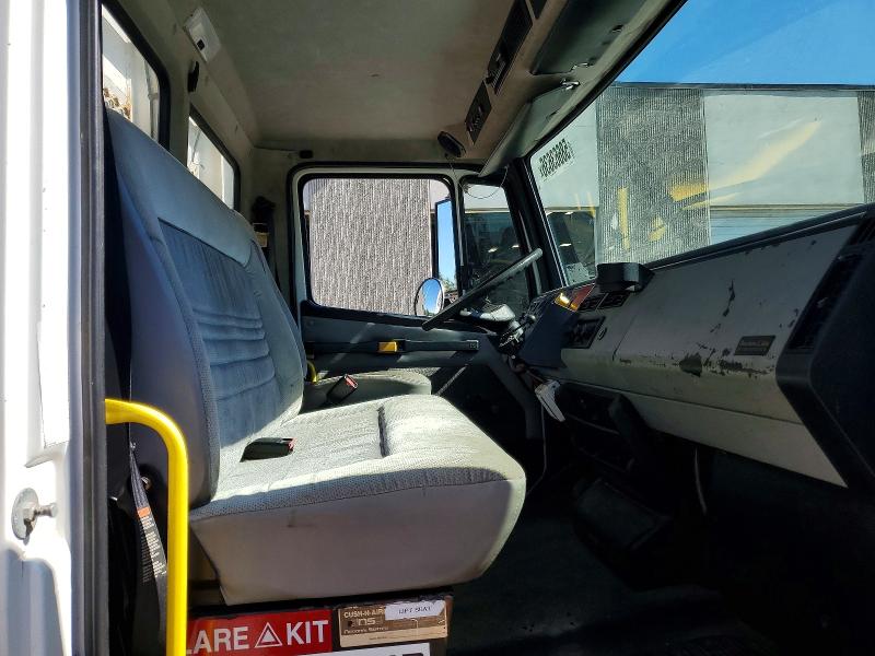 Продаж на аукціоні авто 2000 Freightliner Fl70, vin: 1FV6HJBA9YHA90381, номер лоту: 58663636