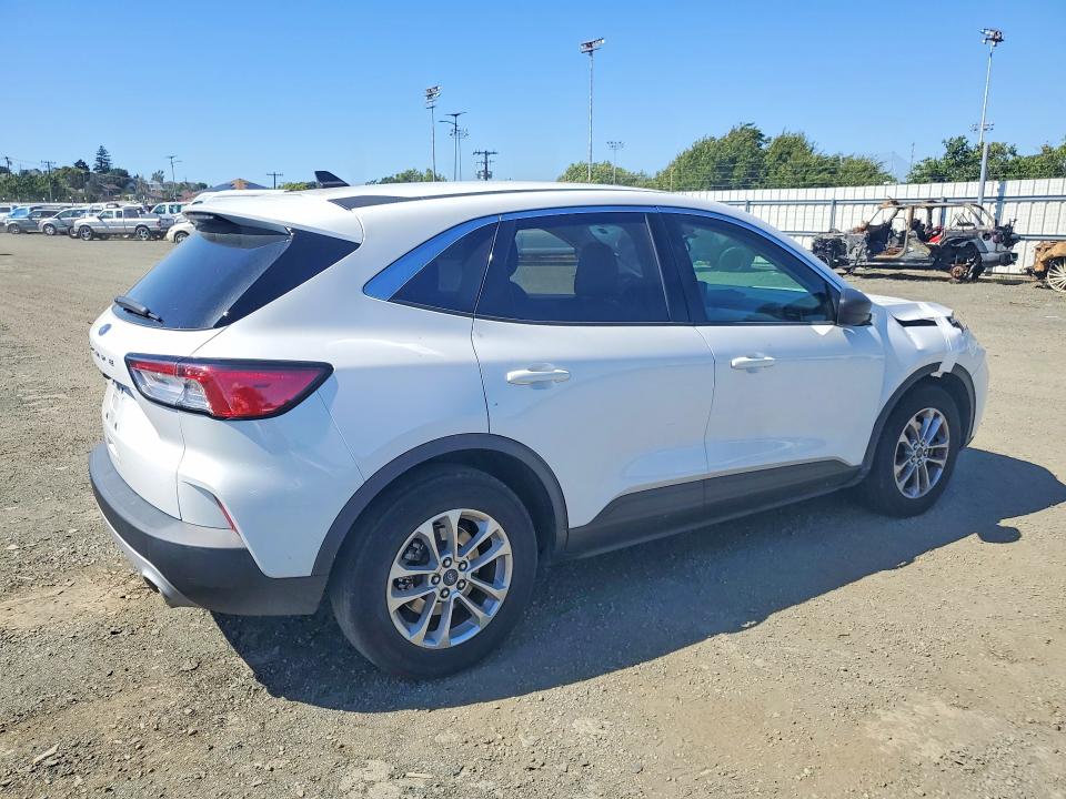 Продажа на аукционе авто 2022 Ford Escape, vin: 1FMCU0G67NUB63204, номер лота: 54682106