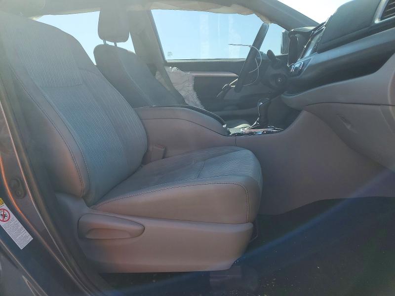 55636346 :رقم المزاد ، 5TDZZRFH5KS347290 vin ، 2019 Toyota Highlander مزاد بيع