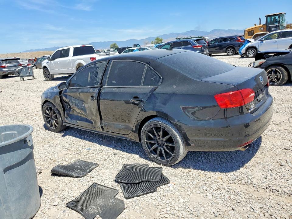 57512936 :رقم المزاد ، 3VWB07AJ3EM226155 vin ، 2014 Volkswagen Jetta مزاد بيع