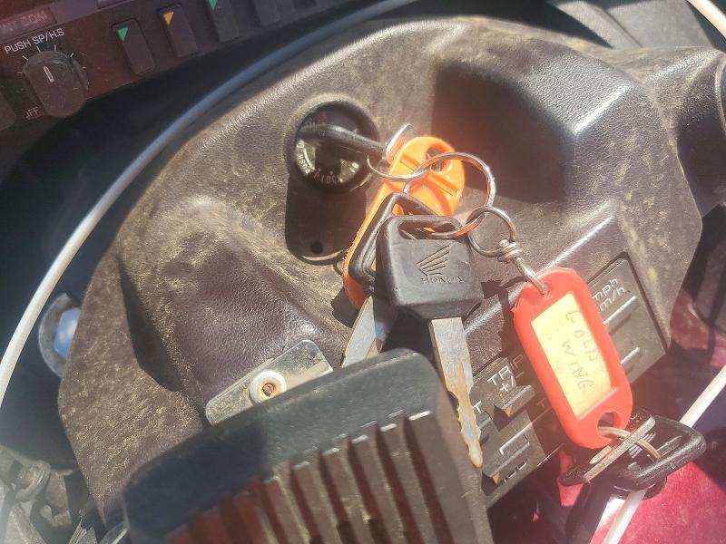 55978116 :رقم المزاد ، 1HFSC1423HA308633 vin ، 1987 Honda Gl1200 مزاد بيع