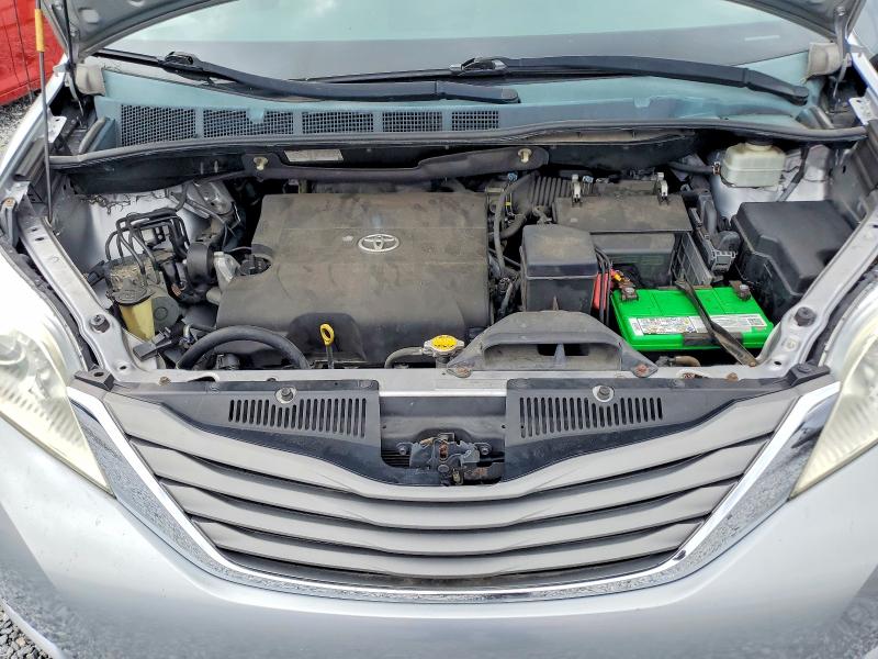 2013 Toyota Sienna მანქანა იყიდება აუქციონზე, vin: 5TDYK3DC6DS328934, აუქციონის ნომერი: 55946146