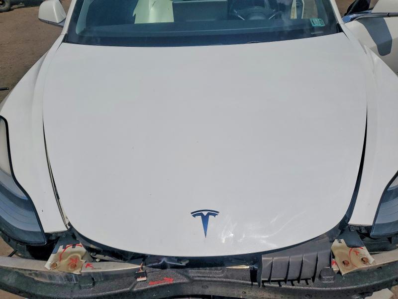 58806506 :رقم المزاد ، 5YJ3E1EA0JF108756 vin ، 2018 Tesla Model 3 مزاد بيع