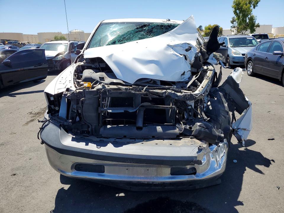 56231126 :رقم المزاد ، 3C6JR6DG7JG137641 vin ، 2018 Ram 1500 مزاد بيع