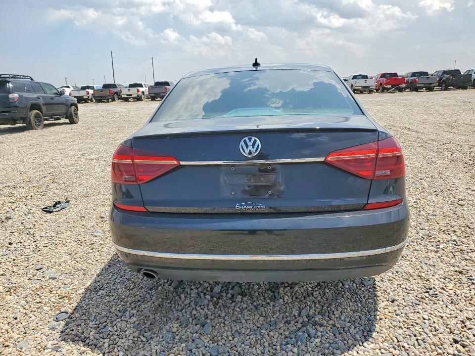 Продаж на аукціоні авто 2018 Volkswagen Passat, vin: 1VWBA7A39JC008215, номер лоту: 58548046