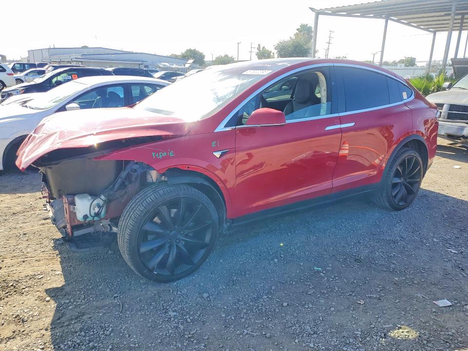 Auction sale of the 2017 Tesla Model X, vin: 5YJXCAE20HF041280, lot number: 57530096