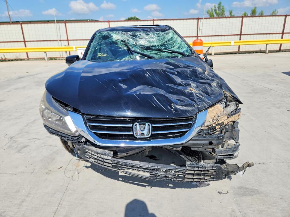 56495746 :رقم المزاد ، 1HGCR3F93FA017888 vin ، 2015 Honda Accord مزاد بيع