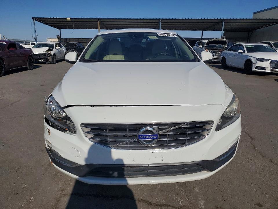 55866106 :رقم المزاد ، LYV402TK5HB125438 vin ، 2017 Volvo S60 مزاد بيع