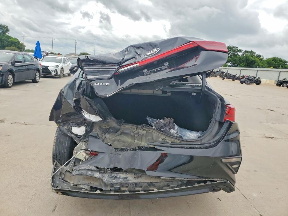 2021 Kia Forte მანქანა იყიდება აუქციონზე, vin: 3KPF24AD0ME310076, აუქციონის ნომერი: 56185346