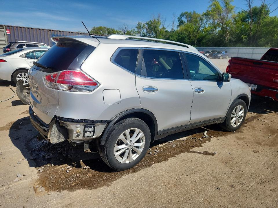 55971696 :رقم المزاد ، 5N1AT2MT6FC832389 vin ، 2015 Nissan Rogue مزاد بيع