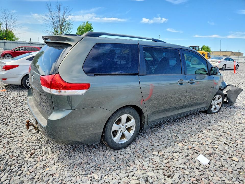Aukcja sprzedaży 2011 Toyota Sienna, vin: 5TDKK3DC2BS013888, numer aukcji: 55645886