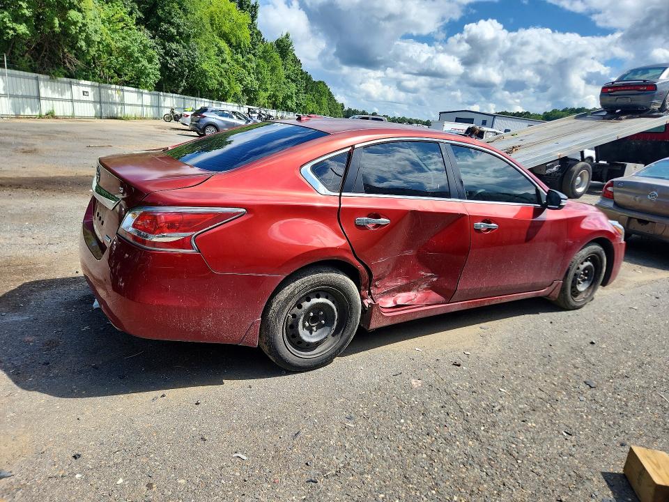 2014 Nissan Altima მანქანა იყიდება აუქციონზე, vin: 1N4AL3AP4EN248972, აუქციონის ნომერი: 57215146