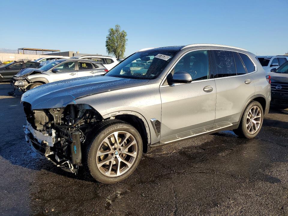 55765386 :رقم المزاد ، 5UX13EU05T9065654 vin ، 2026 Bmw X5 مزاد بيع