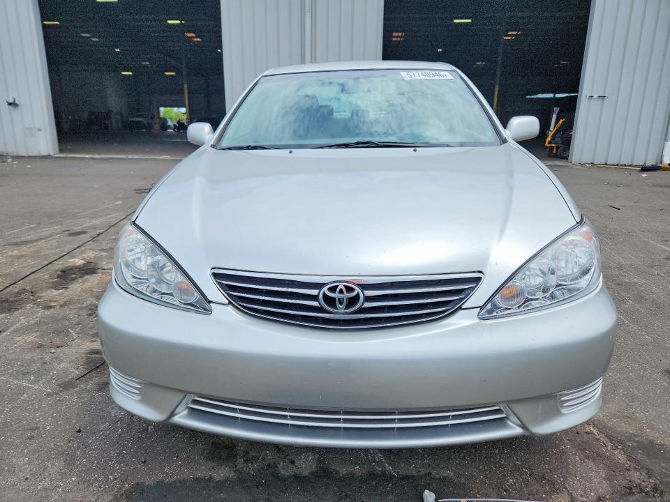 2005 Toyota Camry მანქანა იყიდება აუქციონზე, vin: 4T1BE32K55U546363, აუქციონის ნომერი: 57740946