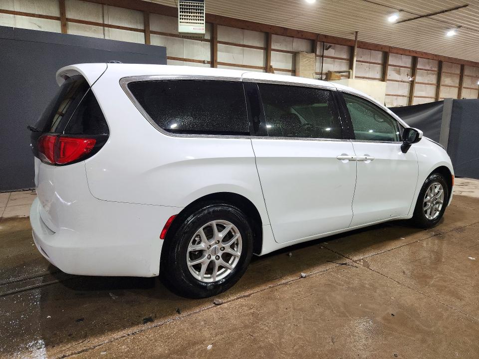 2022 Chrysler Voyager მანქანა იყიდება აუქციონზე, vin: 2C4RC1CG8NR208833, აუქციონის ნომერი: 57026126