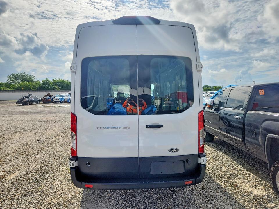 2020 Ford Transit მანქანა იყიდება აუქციონზე, vin: 1FTBR1X80LKA64841, აუქციონის ნომერი: 56893976