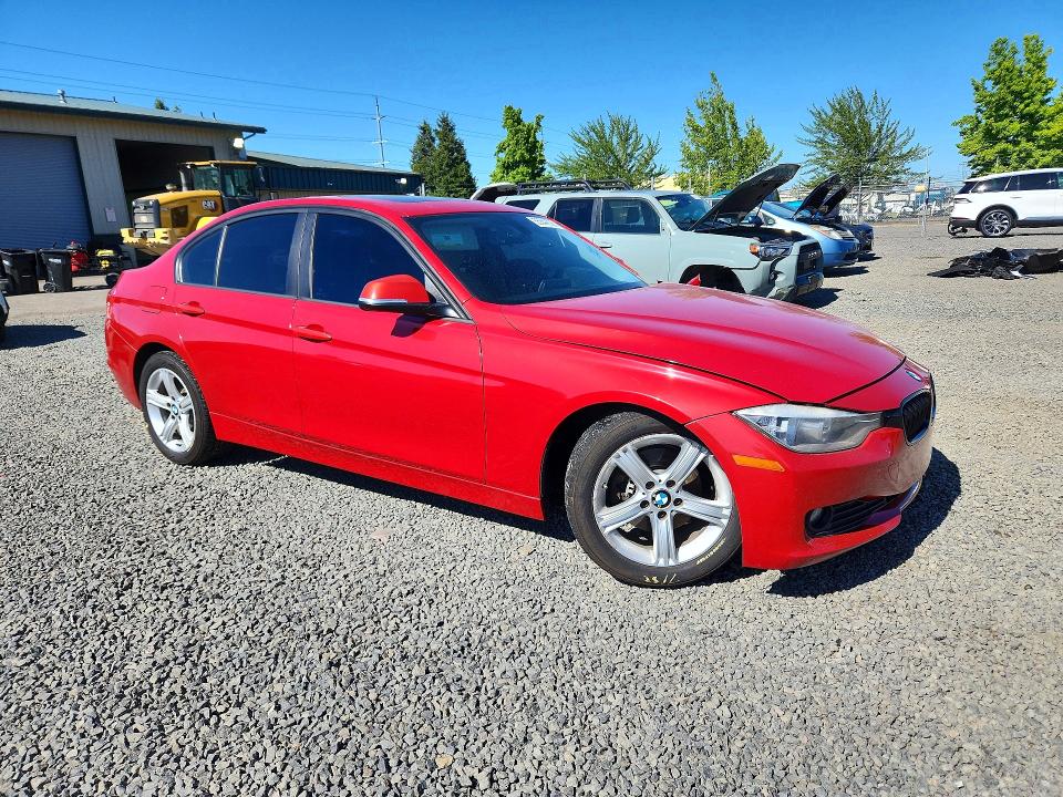 2015 Bmw 320 მანქანა იყიდება აუქციონზე, vin: WBA3B1C54FK136761, აუქციონის ნომერი: 55644026