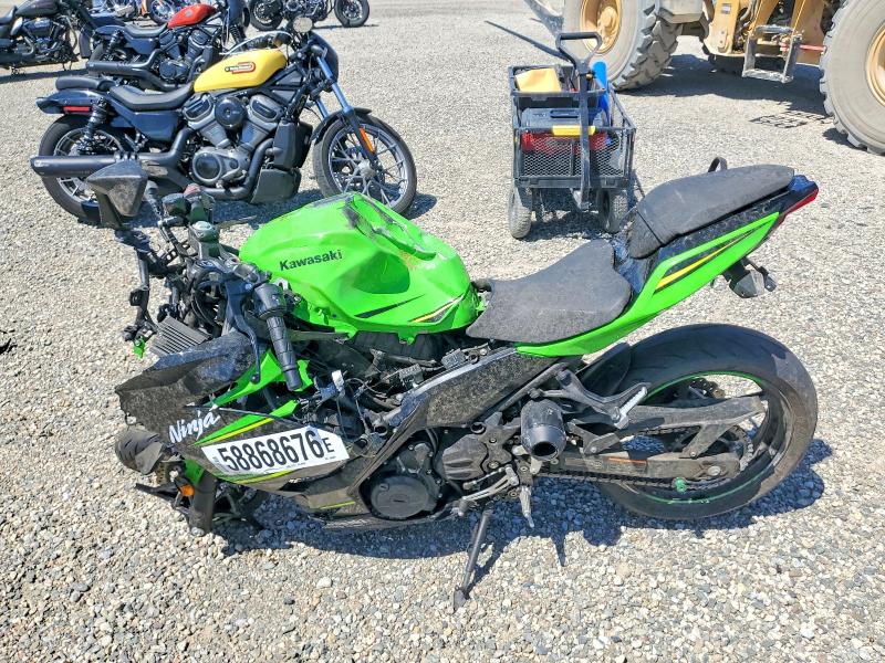 58868676 :رقم المزاد ، JKAEXKG16JDA08364 vin ، 2018 Kawasaki Ex400 مزاد بيع