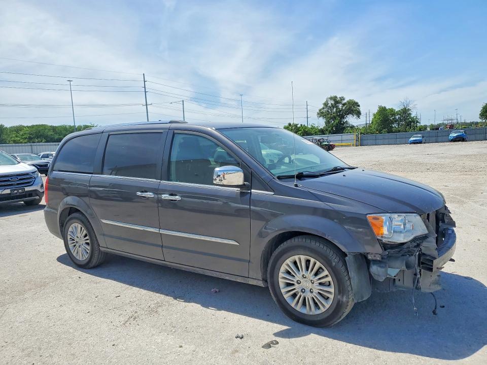 55639576 :رقم المزاد ، 2C4RC1JG9FR741892 vin ، 2015 Chrysler Town & Country مزاد بيع
