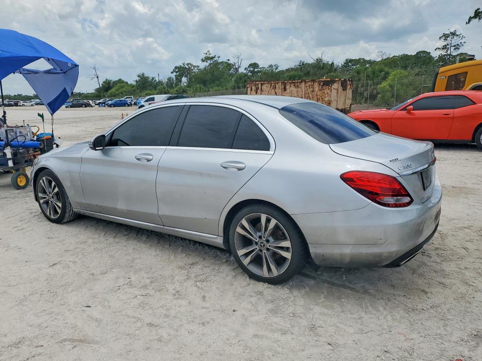 55880616 :رقم المزاد ، 55SWF4JB8JU246411 vin ، 2018 Mercedes-benz C مزاد بيع