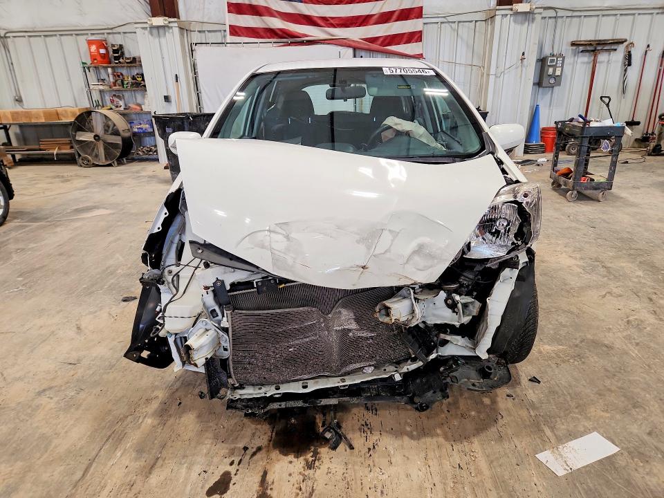 57705546 :رقم المزاد ، JHMGE8H40AC030944 vin ، 2010 Honda Fit مزاد بيع