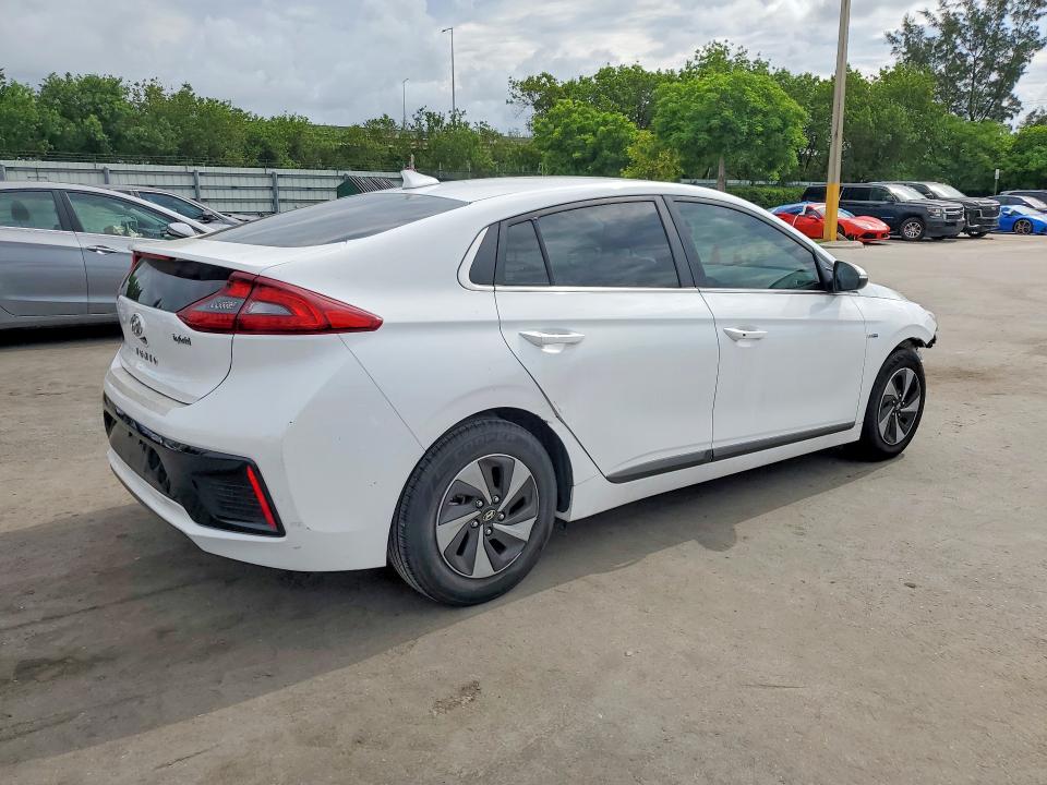 2017 Hyundai Ioniq მანქანა იყიდება აუქციონზე, vin: KMHC75LC1HU028756, აუქციონის ნომერი: 56516166