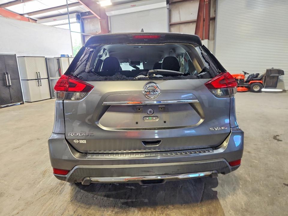 58241986 :رقم المزاد ، KNMAT2MV6JP601533 vin ، 2018 Nissan Rogue مزاد بيع
