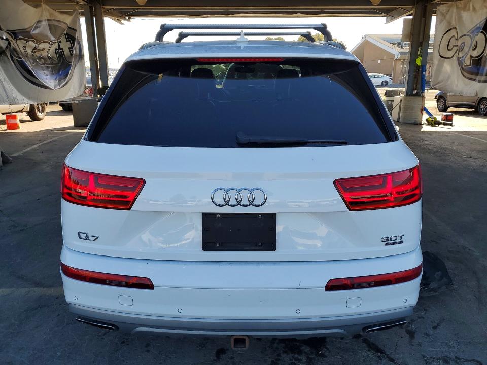 Продаж на аукціоні авто 2017 Audi Q7, vin: WA1LAAF78HD006311, номер лоту: 55601806