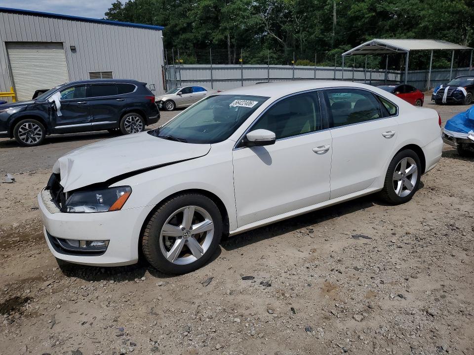2015 Volkswagen Passat მანქანა იყიდება აუქციონზე, vin: 1VWAS7A39FC085196, აუქციონის ნომერი: 56422406