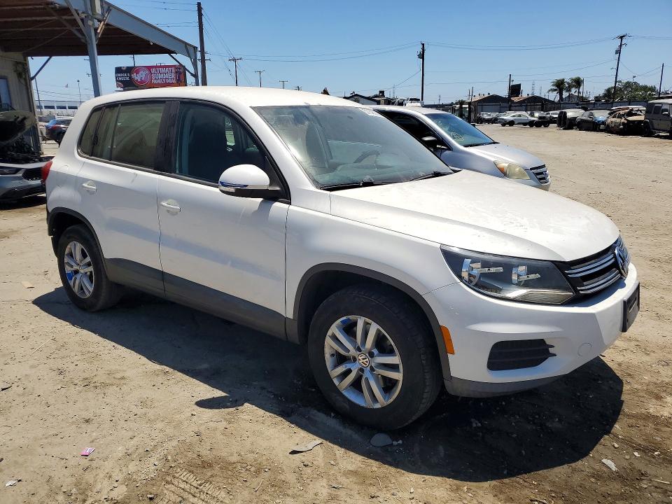 57148936 :رقم المزاد ، WVGAV3AX3DW609732 vin ، 2013 Volkswagen Tiguan مزاد بيع