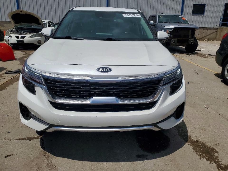 2021 Kia Seltos მანქანა იყიდება აუქციონზე, vin: KNDERCAAXM7139215, აუქციონის ნომერი: 55767026
