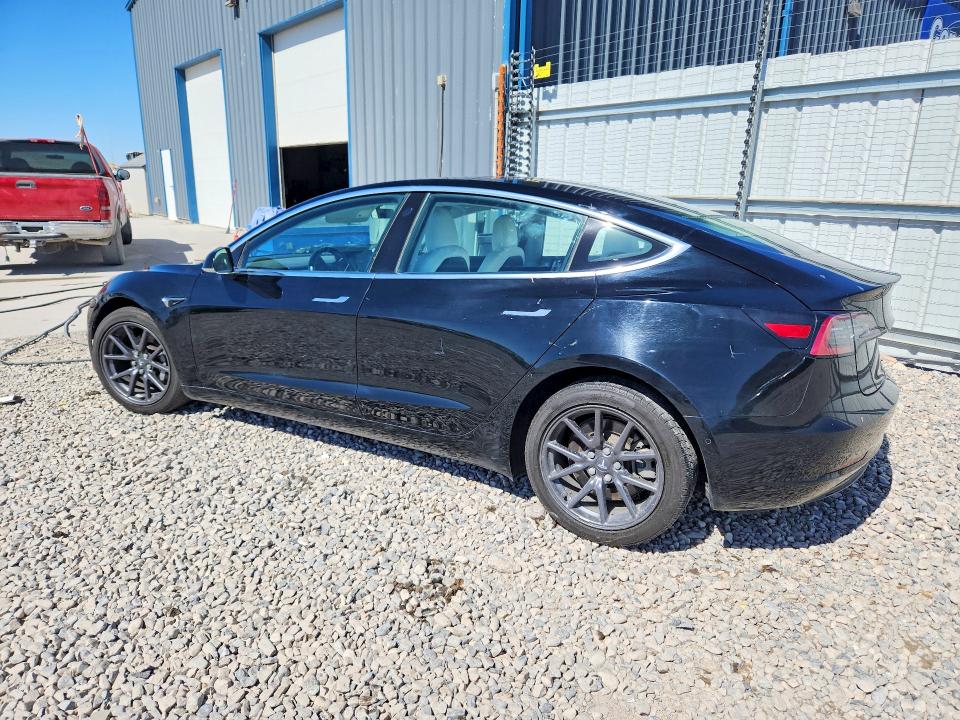 57248126 :رقم المزاد ، 5YJ3E1EB8JF085428 vin ، 2018 Tesla Model 3 مزاد بيع