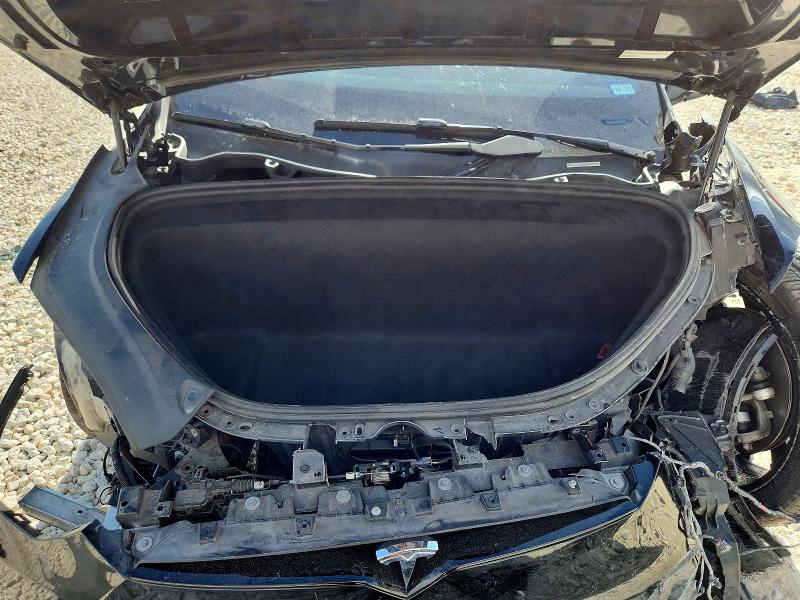 57009976 :رقم المزاد ، 7SAXCBE69NF357039 vin ، 2022 Tesla Model X مزاد بيع