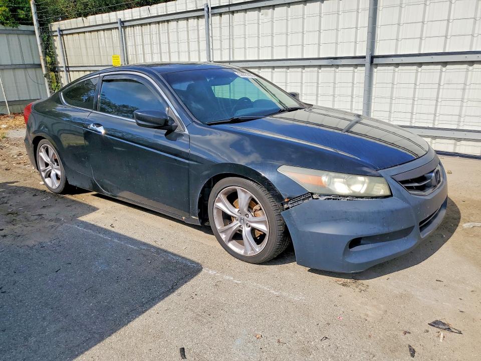 58621476 :رقم المزاد ، 1HGCS2B84BA005271 vin ، 2011 Honda Accord مزاد بيع
