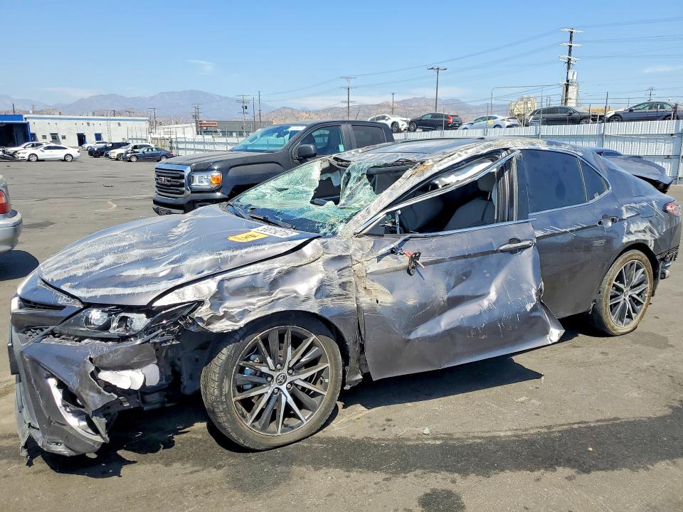 Auction sale of the 2022 Toyota Camry Hybrid, vin: 4T1S31AK1NU589206, lot number: 58819216