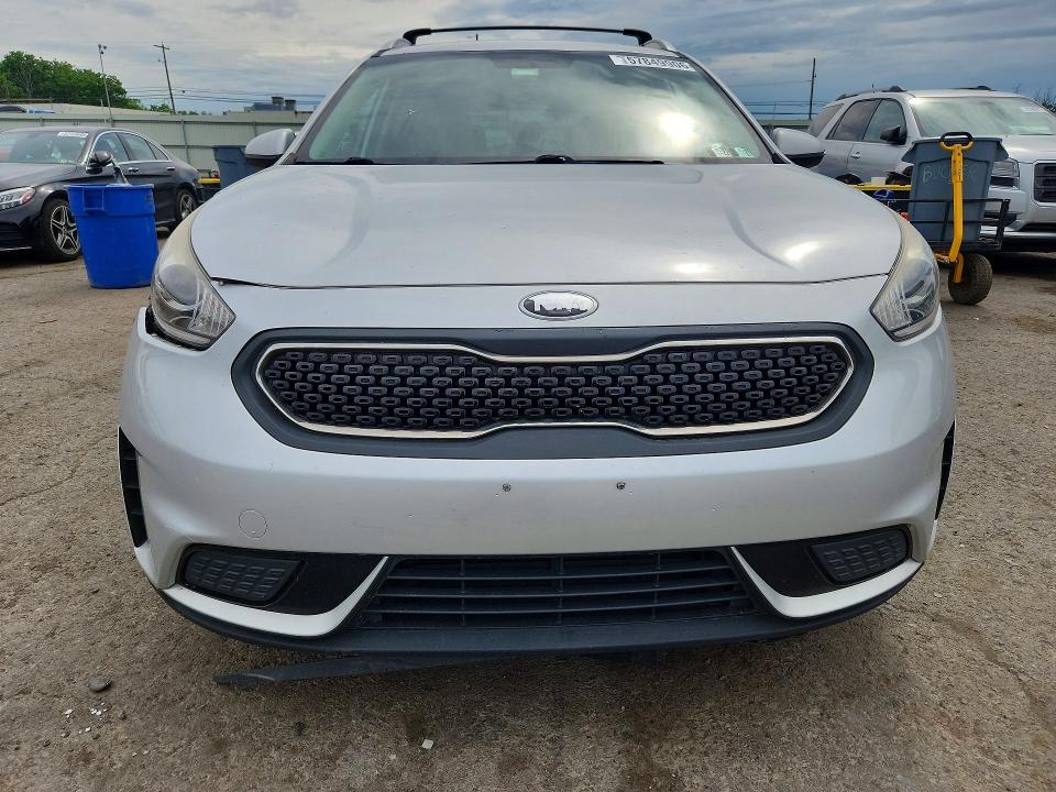 57849906 :رقم المزاد ، KNDCB3LC8K5217395 vin ، 2019 Kia Niro مزاد بيع