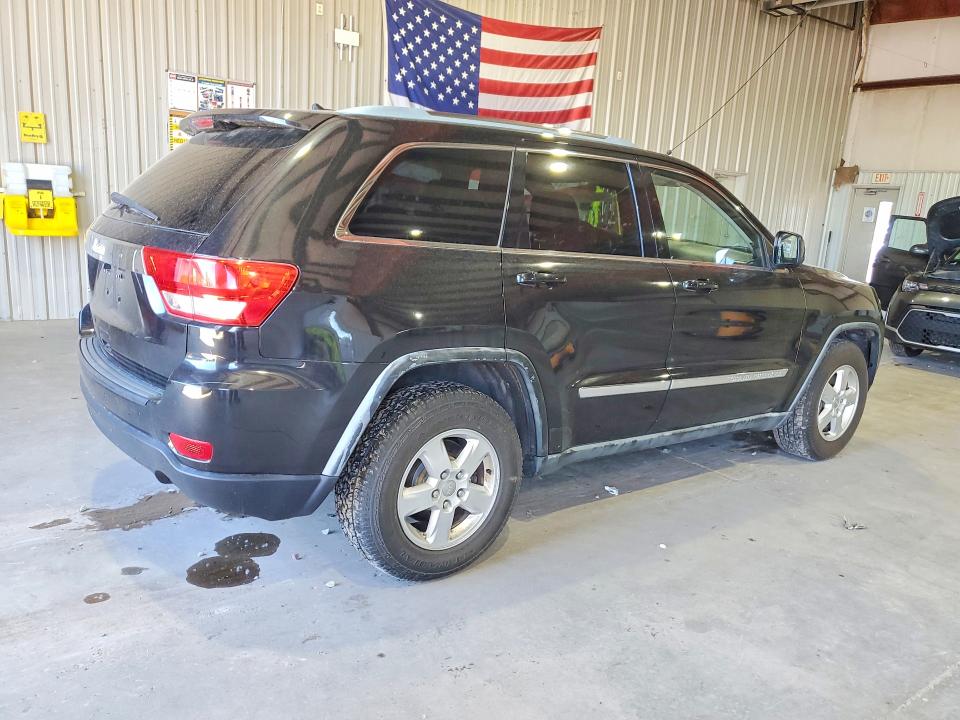 55970786 :رقم المزاد ، 1J4RS4GGXBC577867 vin ، 2011 Jeep Grand Cherokee مزاد بيع