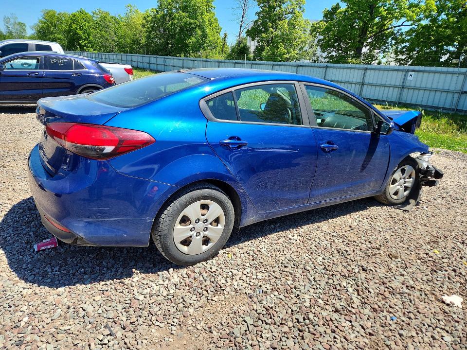 55375126 :رقم المزاد ، 3KPFK4A73JE245844 vin ، 2018 Kia Forte مزاد بيع