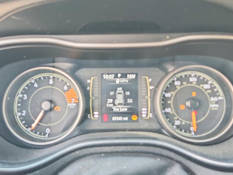 2019 Jeep Cherokee მანქანა იყიდება აუქციონზე, vin: 1C4PJLCB1KD396185, აუქციონის ნომერი: 58266776