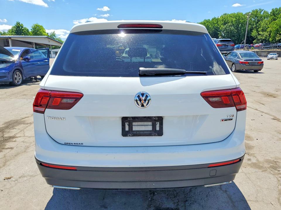Продаж на аукціоні авто 2018 Volkswagen Tiguan, vin: 3VV0B7AX0JM103336, номер лоту: 57692746