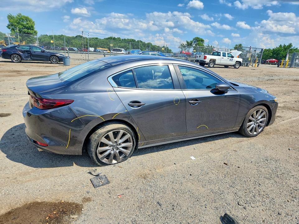 57034326 :رقم المزاد ، JM1BPBCL7M1330546 vin ، 2021 Mazda 3 مزاد بيع