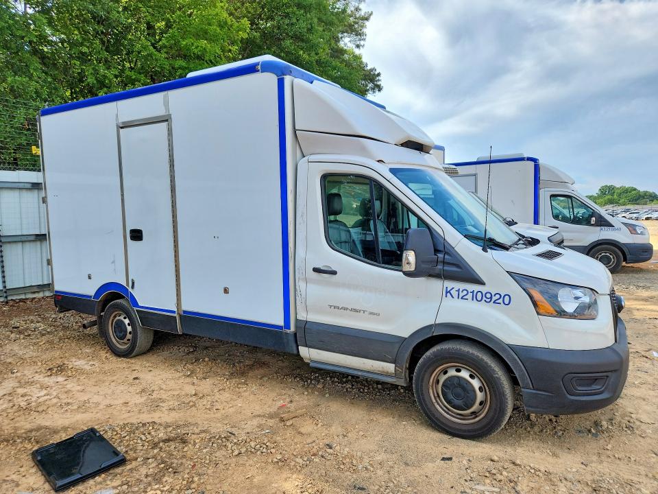55637196 :رقم المزاد ، 1FDBW5Z85NKA01522 vin ، 2022 Ford Transit مزاد بيع
