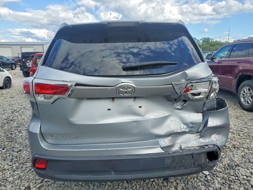 Продаж на аукціоні авто 2015 Toyota Highlander, vin: 5TDBKRFH2FS165249, номер лоту: 57663266