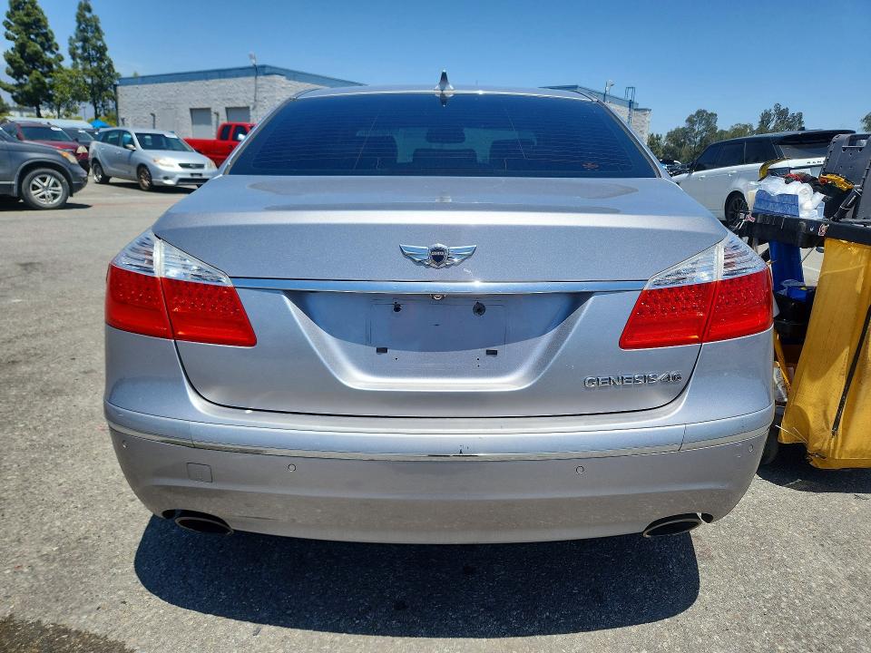 2011 Hyundai Genesis მანქანა იყიდება აუქციონზე, vin: KMHGC4DF2BU129795, აუქციონის ნომერი: 55606896