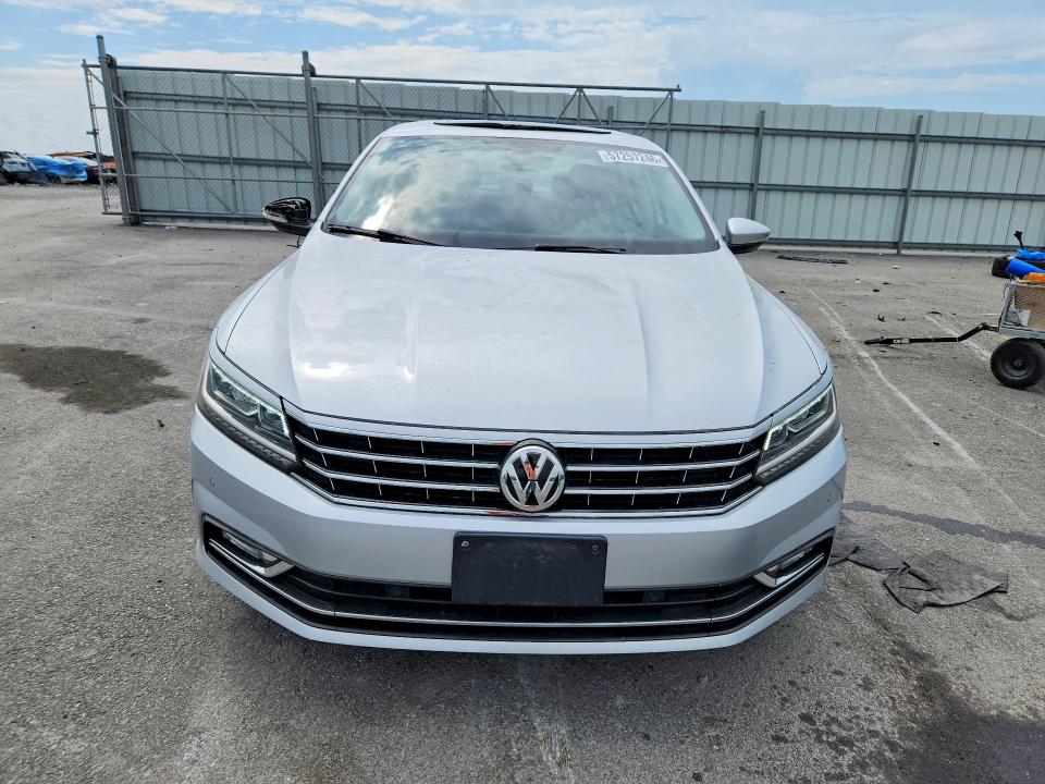 Продажа на аукционе авто 2018 Volkswagen Passat, vin: 1VWBA7A36JC000878, номер лота: 57257246