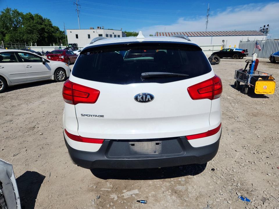57580916 :رقم المزاد ، KNDPB3AC4F7712997 vin ، 2015 Kia Sportage مزاد بيع
