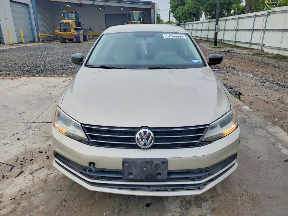 57906086 :رقم المزاد ، 3VWD07AJ2FM268116 vin ، 2015 Volkswagen Jetta مزاد بيع