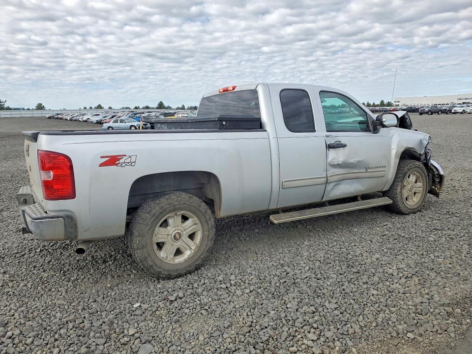 56027306 :رقم المزاد ، 1GCRKSE78DZ135361 vin ، 2013 Chevrolet Silverado مزاد بيع
