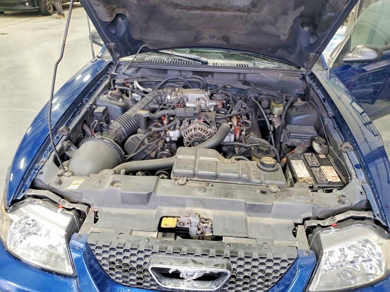 56568666 :رقم المزاد ، 1FAFP42X9YF177944 vin ، 2000 Ford Mustang مزاد بيع